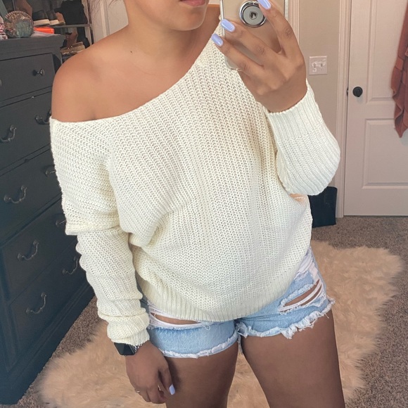 Sweaters - White knotted sweater